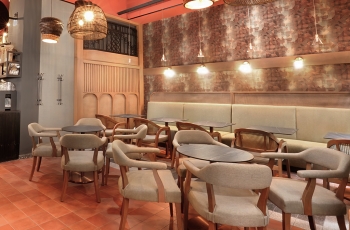 Red and Black coffee bar, Budapest